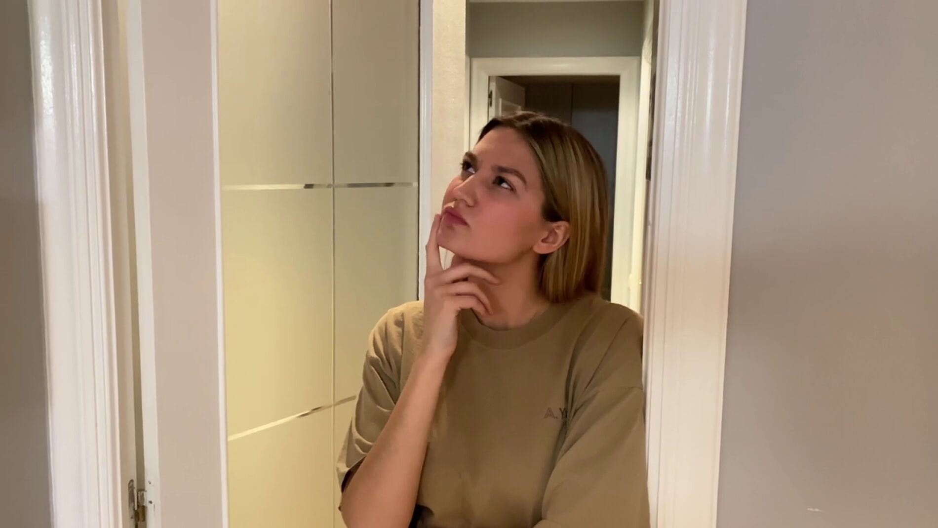 Por qué olvidamos lo que íbamos a hacer al cruzar una puerta