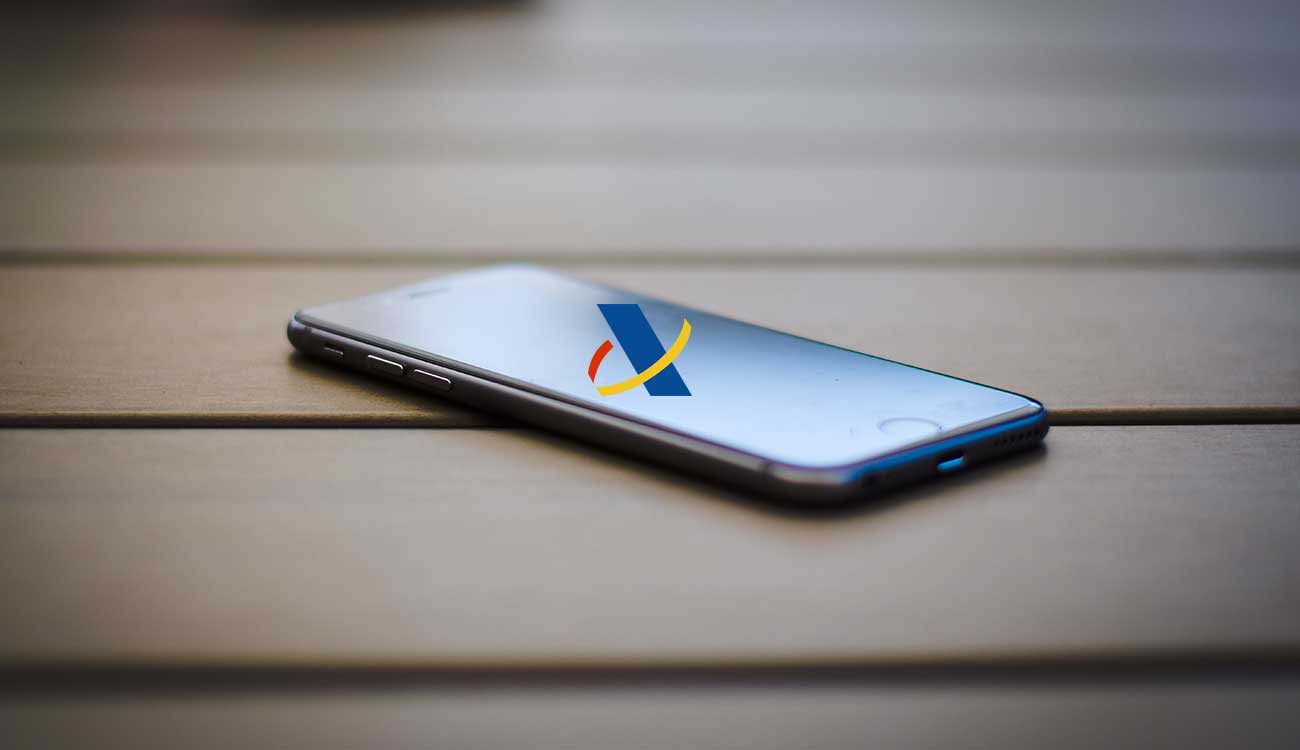 Agencia tributaria en smartphone