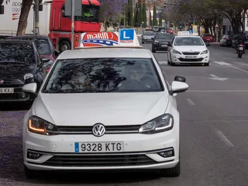 Un coche de autoescuela Un coche de autoescuela