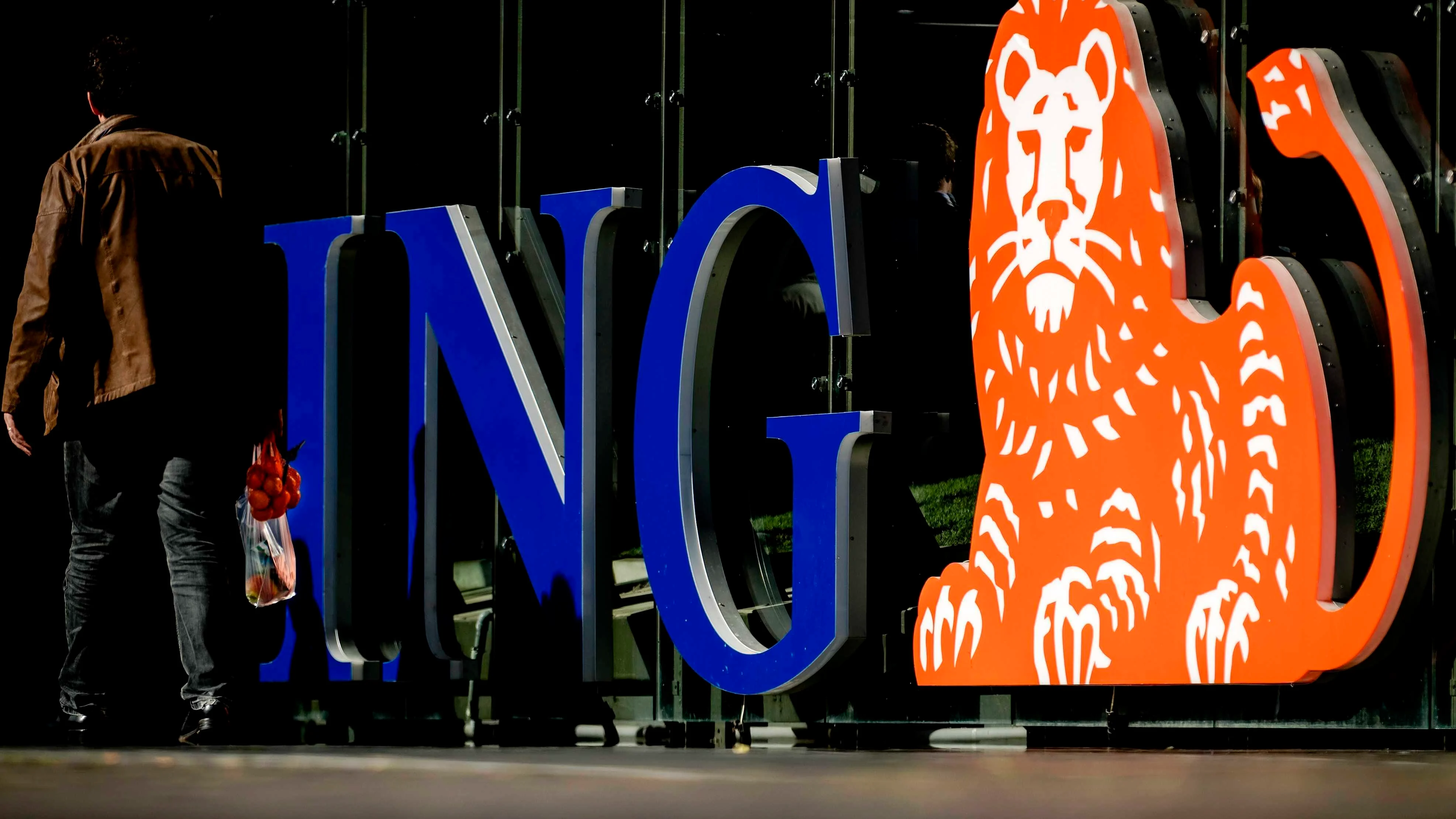 Logotipo del banco holandés ING en Ámsterdam