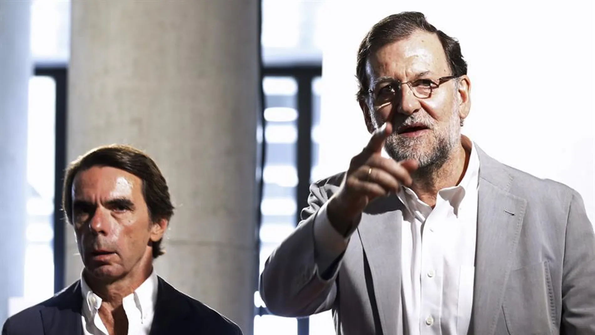 Los expresidentes del PP José María Aznar y Mariano Rajoy