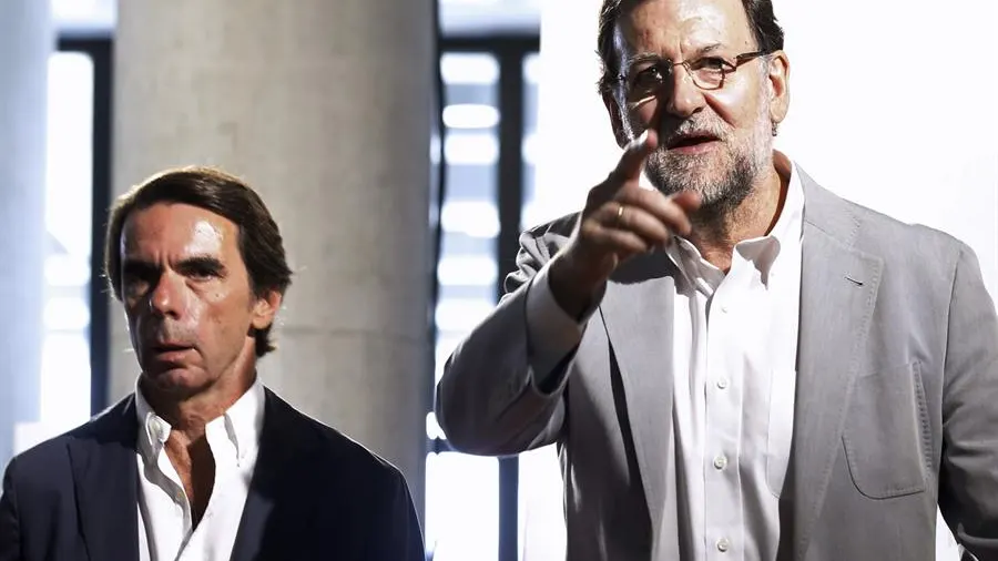 Los expresidentes del PP José María Aznar y Mariano Rajoy