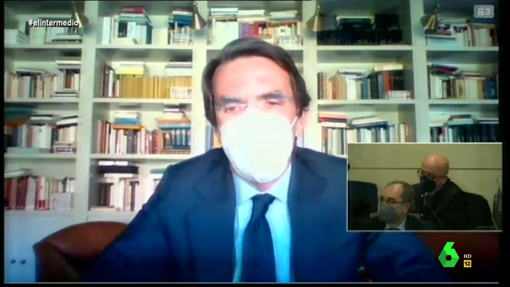 La justificación de Aznar cuando le preguntan en pleno juicio por qué lleva mascarilla si está solo