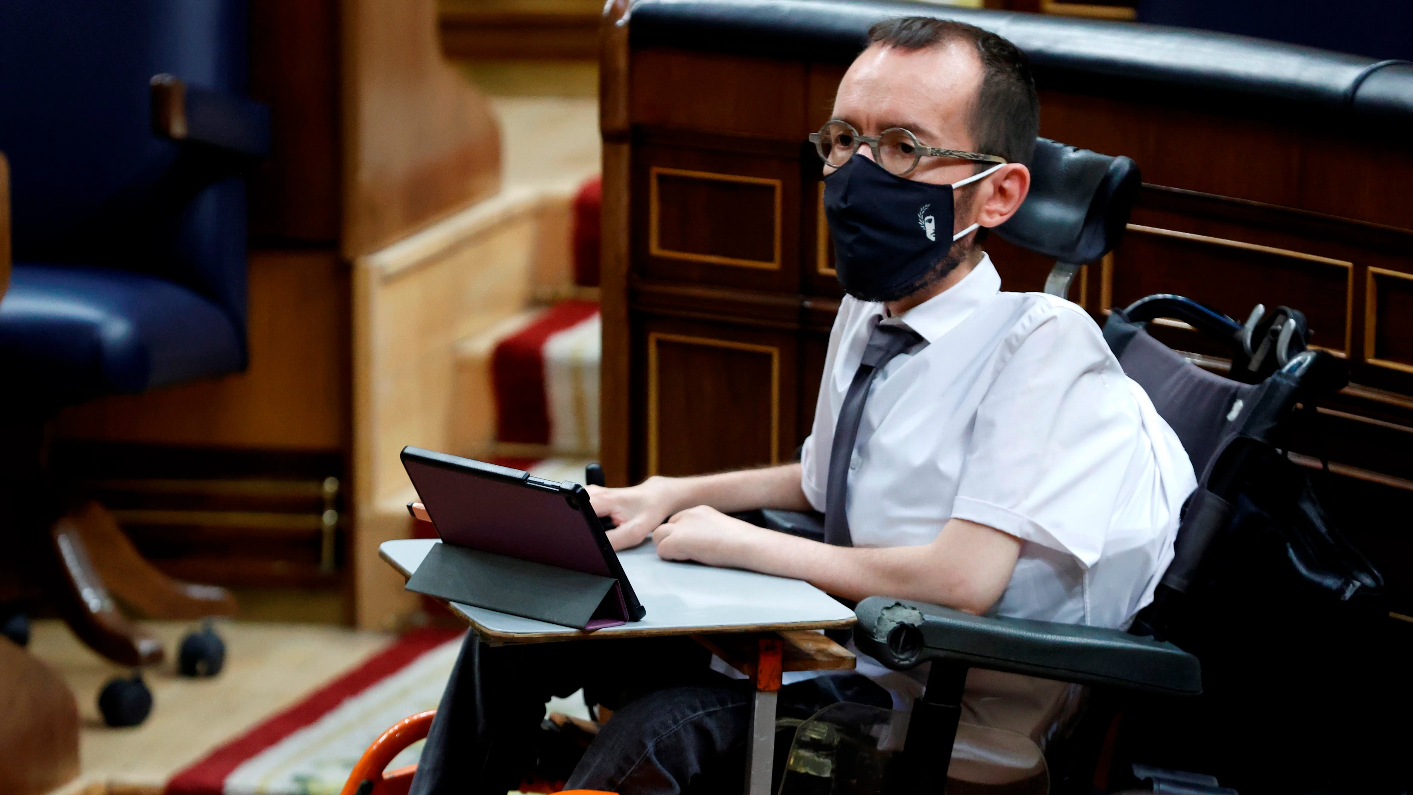 El portavoz de Unidas Podemos, Pablo Echenique, en el Congreso.