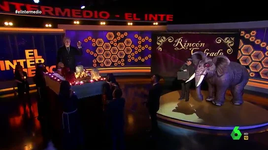 La procesión del rey Juan Carlos llega al plató de El Intermedio La procesión del rey Juan Carlos llega al plató de El Intermedio