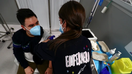 Vacunación con AstraZeneca en Madrid Prosigue la vacunación con AstraZeneca en Madrid