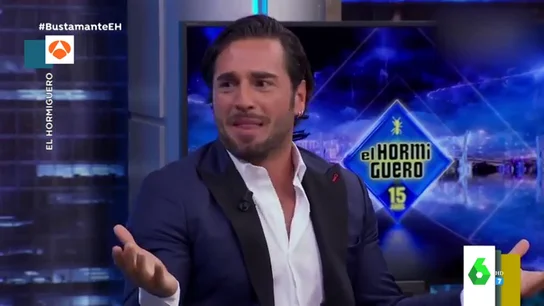 La escatológica confusión en el regalo de un fan a Bustamante que acabó pasando por el cuartel de la Guardia Civil La escatológica confusión en el regalo de un fan a Bustamante que acabó pasando por el cuartel de la Guardia Civil