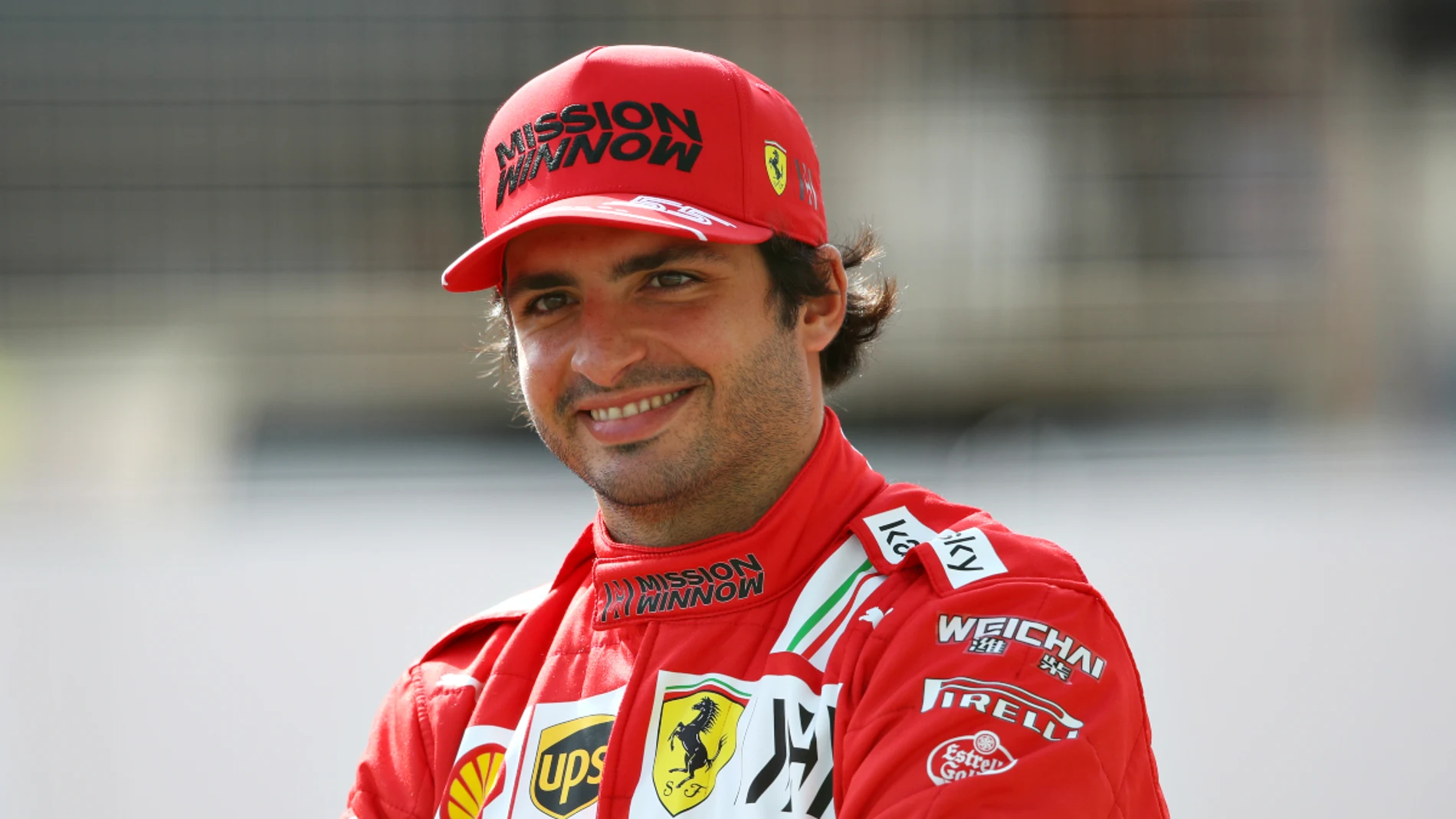 Carlos Sainz se gana a Ferrari en tres meses: "Es aire fresco, lo que  buscábamos"