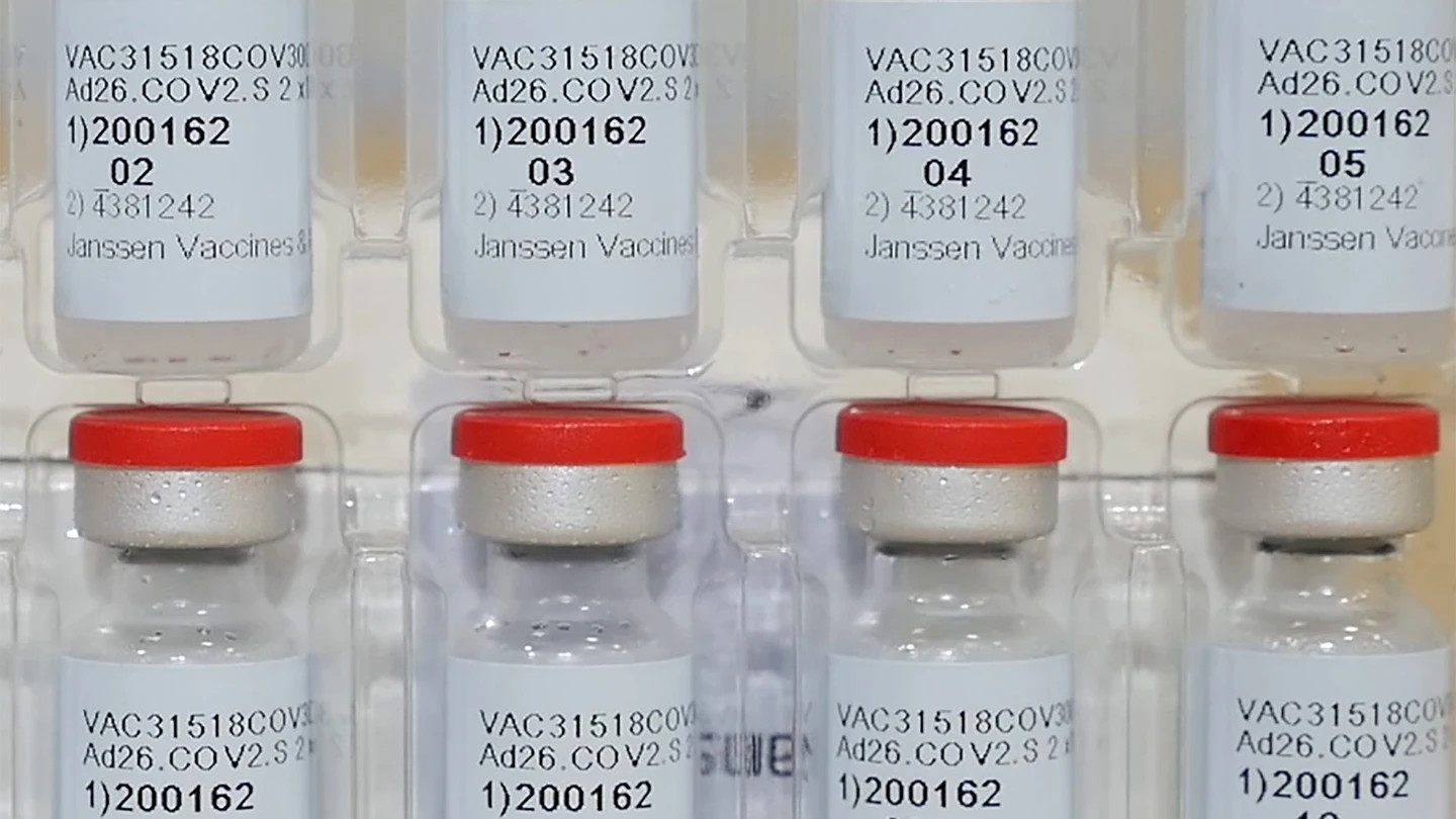 Viales de la vacuna de Janssen contra el coronavirus Viales de la vacuna de Janssen contra el coronavirus
