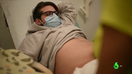 Rubén, padre gestante, a punto de dar a luz: "No me he operado de mastectomía porque quiero vivir la lactancia" Rubén, padre gestante, a punto de dar a luz: "No me he operado de mastectomía porque quiero vivir la lactancia"