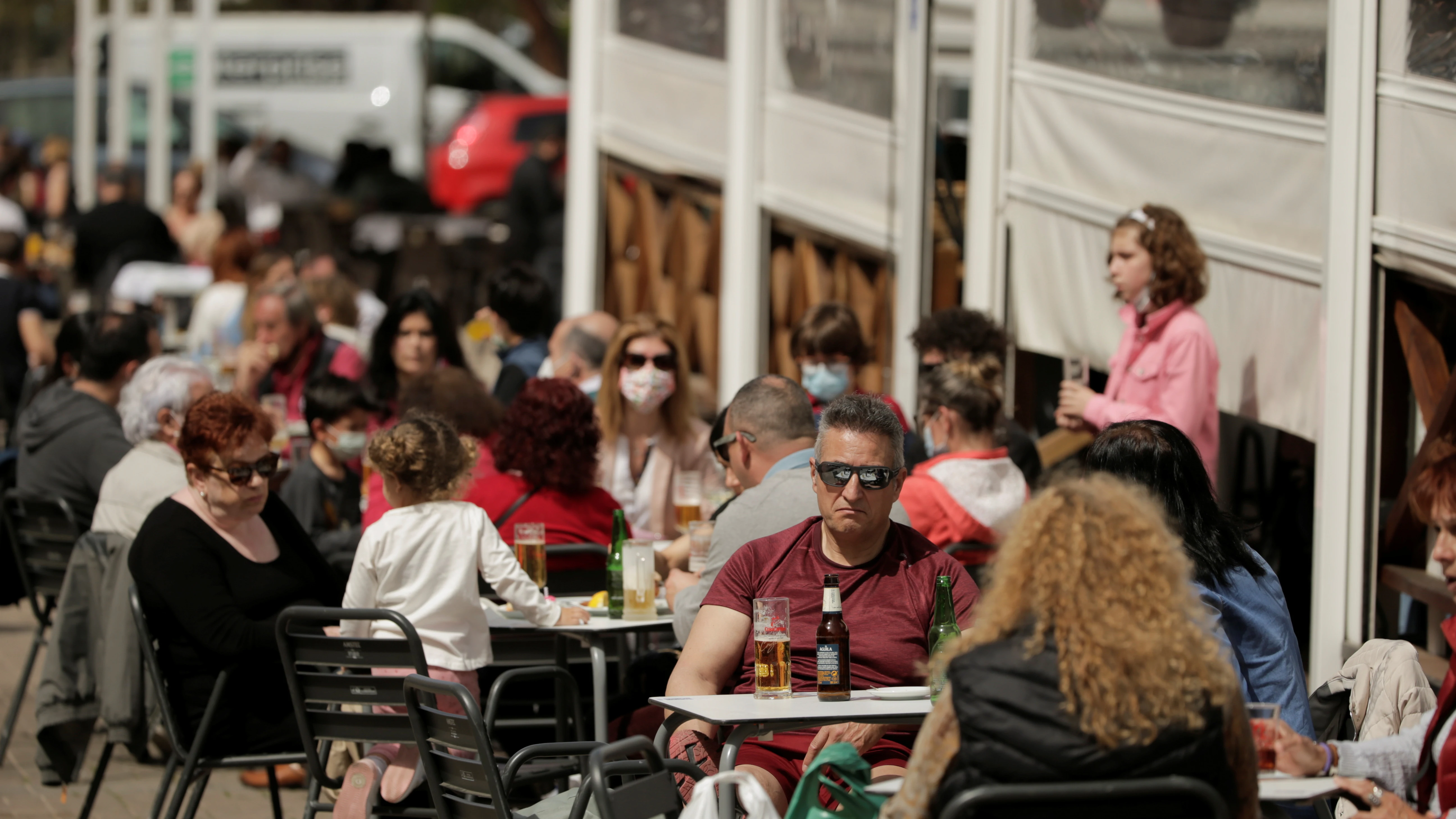 Una terraza repleta en Madrid