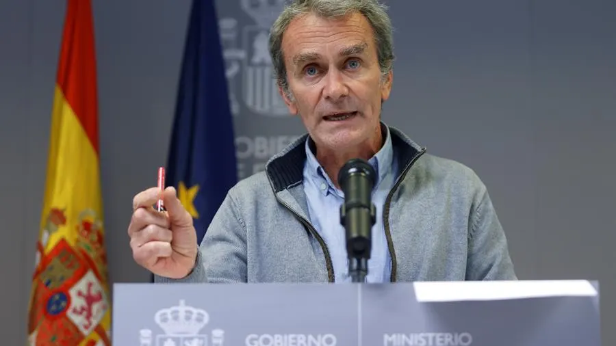 El director del Centro de Coordinación de Alertas y Emergencias Sanitarias (CCAES), Fernando Simón, durante la rueda de prensa .