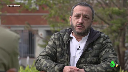 El grito de justicia entre lágrimas de Emilio, hijo de un fallecido por COVID en una residencia madrileña: "No han intentado salvarle" El grito de justicia entre lágrimas de Emilio, hijo de un fallecido por COVID en una residencia madrileña: "No han intentado salvarle"