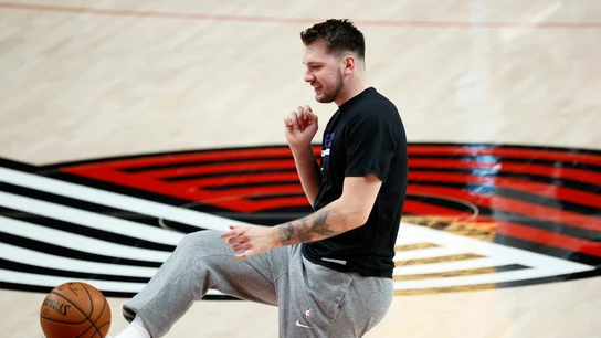Luka Doncic, en el calentamiento previo a un partido Luka Doncic, en el calentamiento previo a un partido