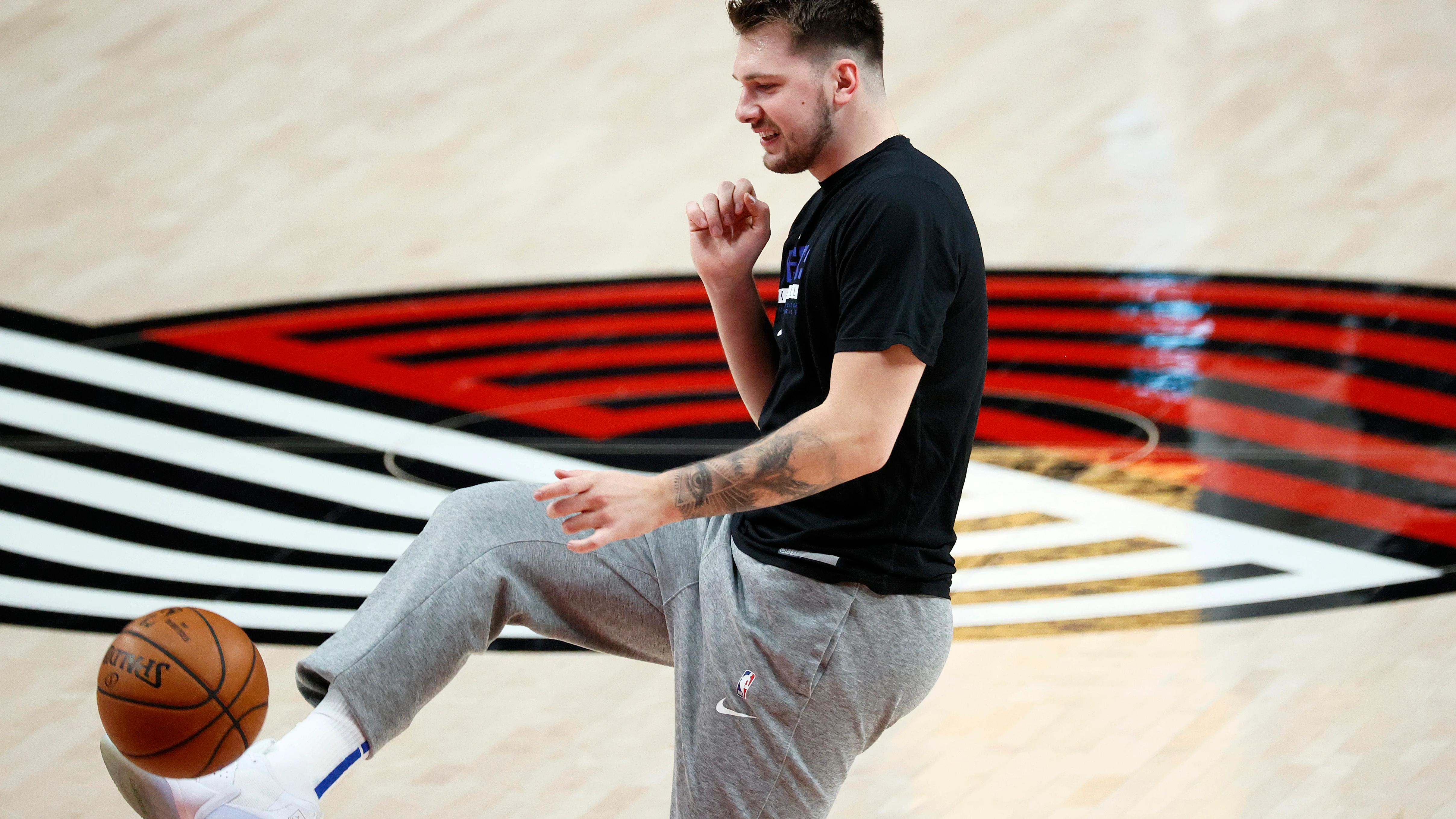 Luka Doncic, en el calentamiento previo a un partido