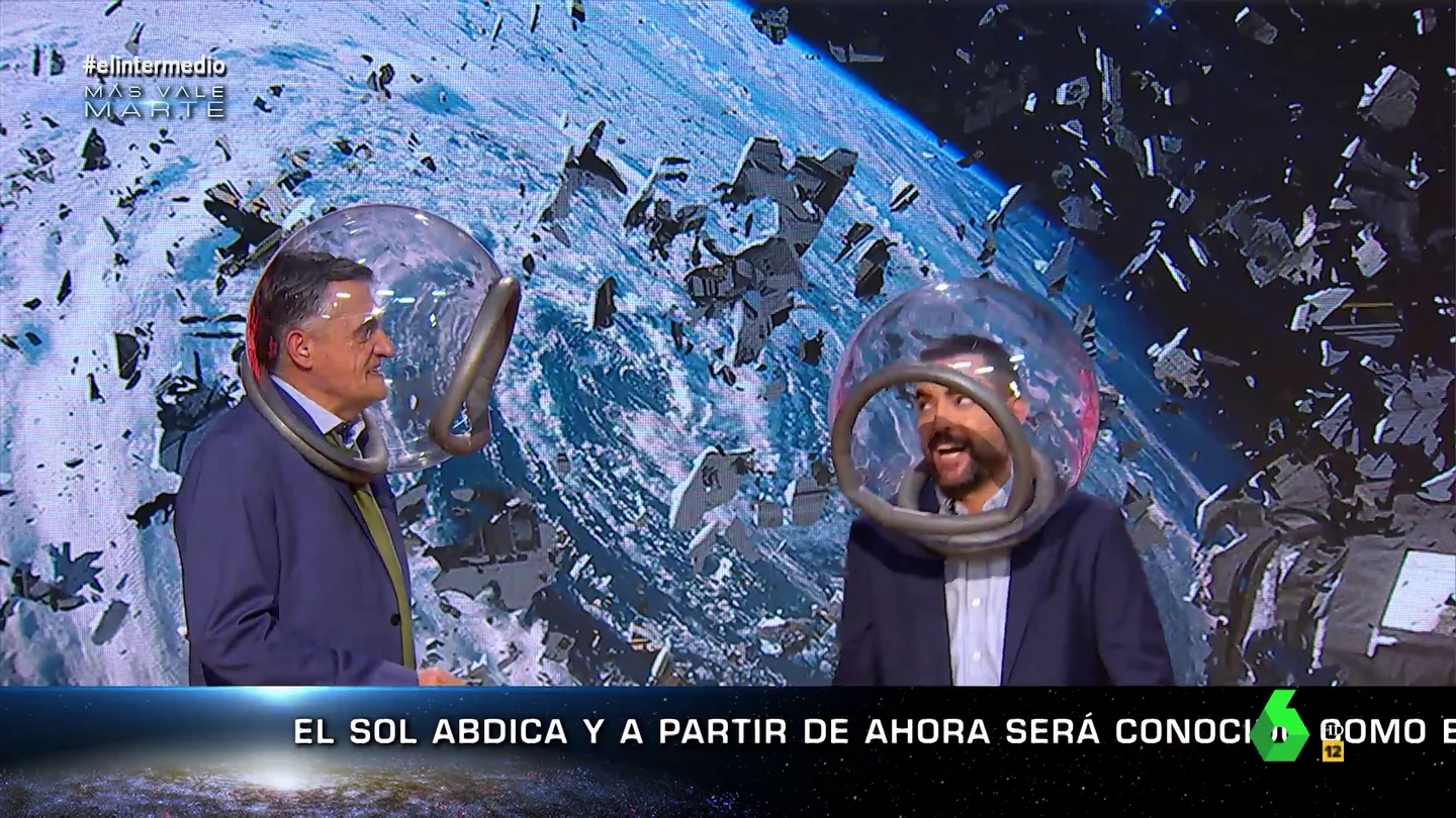 Barrenderos espaciales o la polémica por los tampones de una astronauta: las noticias más surrealistas del espacio Barrenderos espaciales o la polémica por los tampones de una astronauta: las noticias más surrealistas del espacio