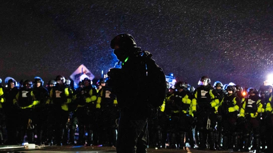 Enfrentamiento entre manifestantes y policías por el asesinato de Wright Enfrentamiento entre manifestantes y policías por el asesinato de Wright