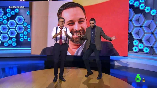 La divertida felicitación de cumpleaños Dani Mateo y Wyoming a Santiago Abascal La divertida felicitación de cumpleaños Dani Mateo y Wyoming a Santiago Abascal