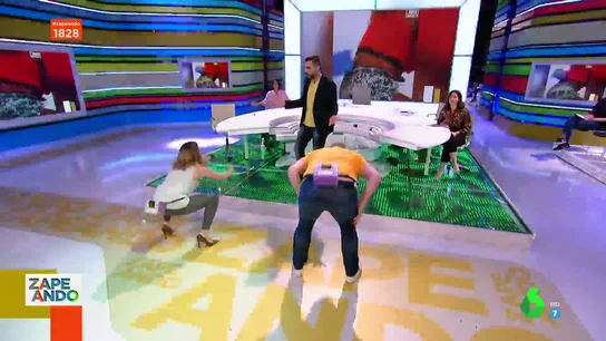 Valeria Ros y Miki Nadal lo dan todo con el twerking en directo: "Demostremos a este gentuza cómo se perrea" Valeria Ros y Miki Nadal lo dan todo con el twerking en directo: "Demostremos a este gentuza cómo se perrea"