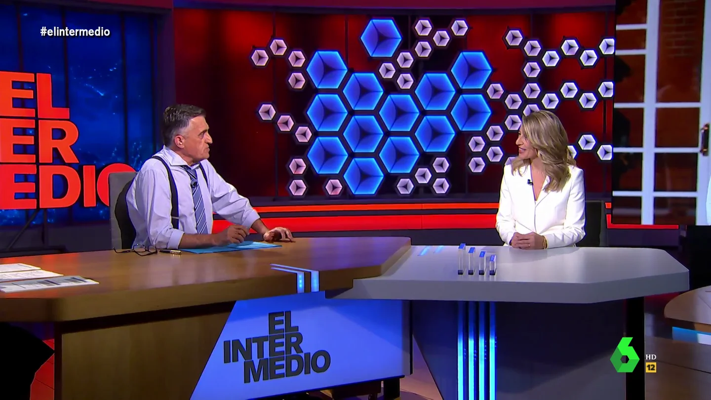 El Intermedio (15-04-21) La broma de Wyoming que termina con un dardo de Yolanda Díaz a algunos políticos El Intermedio (15-04-21) La broma de Wyoming que termina con un dardo de Yolanda Díaz a algunos políticos