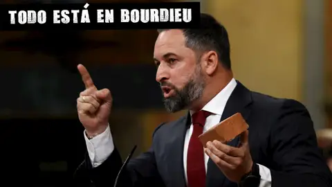 Santiago Abascal muestra un adoquín en el Congreso Santiago Abascal muestra un adoquín en el Congreso