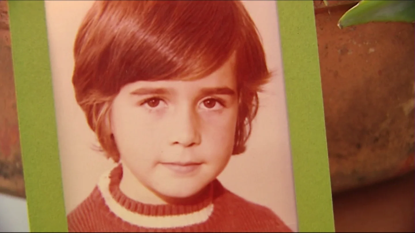 Los terribles testimonios de Nuria y Laura, que sufrieron los abusos de su abuelo y su hermano: "Mi pánico era que me dejara embarazada" Los terribles testimonios de Nuria y Laura, que sufrieron los abusos de su abuelo y su hermano: "Mi pánico era que me dejara embarazada"