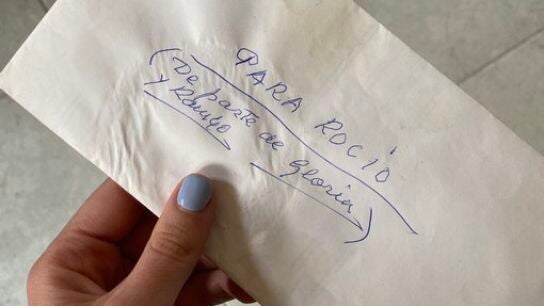 La carta viral de una mujer de 84 a&ntilde;os a su vecina para solucionar un problema de Whatsapp que no le deja enviar una foto de su perro