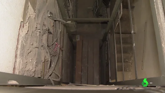 Miles de euros por un ascensor que nunca se puso: denuncian a una empresa por dejar la obra a medias y desaparecer Miles de euros por un ascensor que nunca se puso: denuncian a una empresa por dejar la obra a medias y desaparecer