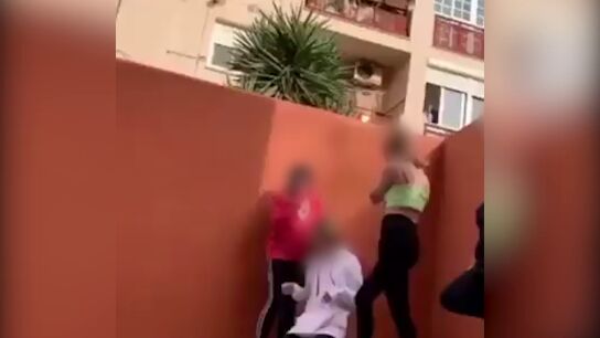 "Como cuentes algo, te mato": el duro v&iacute;deo de una agresi&oacute;n de tres menores a otra en San Fernando