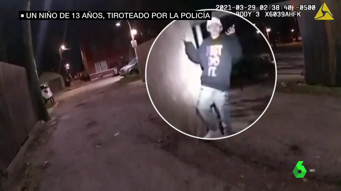 La Policía de Chicago dice que el niño de 13 años muerto por un disparo llevaba un arma La Policía de Chicago dice que el niño de 13 años muerto por un disparo llevaba un arma