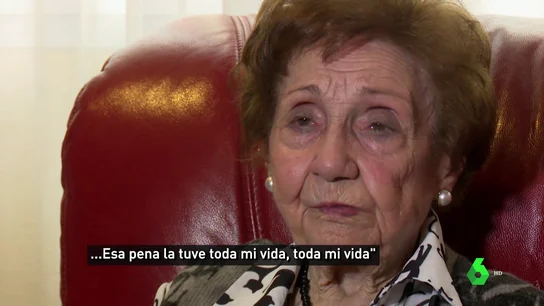 Maricuela (102 años) relata entre lágrimas cómo fue asesinado su hermano durante la Revolución de Asturias: "No se olvida nunca un crimen así, pobrín" Maricuela (102 años) relata entre lágrimas cómo fue asesinado su hermano durante la Revolución de Asturias: "No se olvida nunca un crimen así, pobrín"