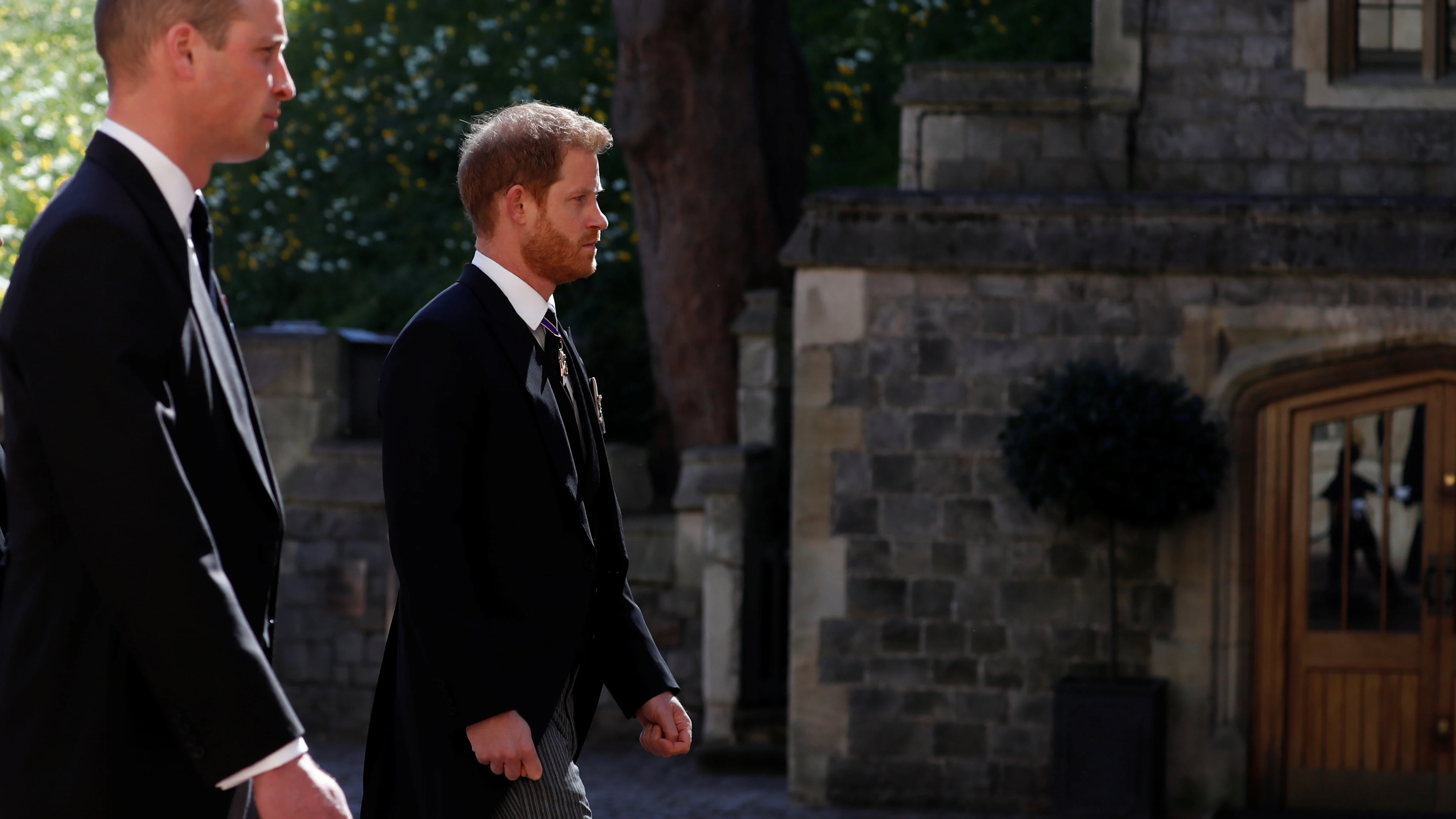 Los príncipes Guillermo y Harry, en el funeral por el duque de Edimburgo