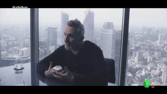 Miguel Bosé presume de ser negacionista con Jordi Évole: "Es una postura que llevo con la cabeza alta" Miguel Bosé presume de ser negacionista con Jordi Évole: "Es una postura que llevo con la cabeza alta"