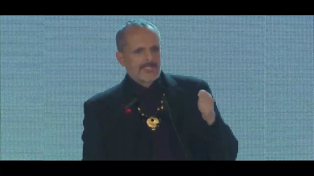 Miguel Bosé se retracta de sus palabras sobre las vacunas contra el SIDA: "Quiero venganza, pero no son la solución"