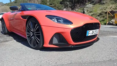 Aston Martin DBS Superleggera Volante Aston Martin DBS Superleggera Volante