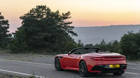 Aston Martin DBS Superleggera Volante Aston Martin DBS Superleggera Volante