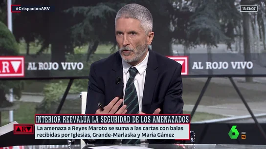Marlaska reconoce que la carta con balas le recordó a las amenazas de ETA: "No sentí pena ni miedo, pero sí desánimo" Marlaska reconoce que la carta con balas le recordó a las amenazas de ETA: "No sentí pena ni miedo, pero sí desánimo"
