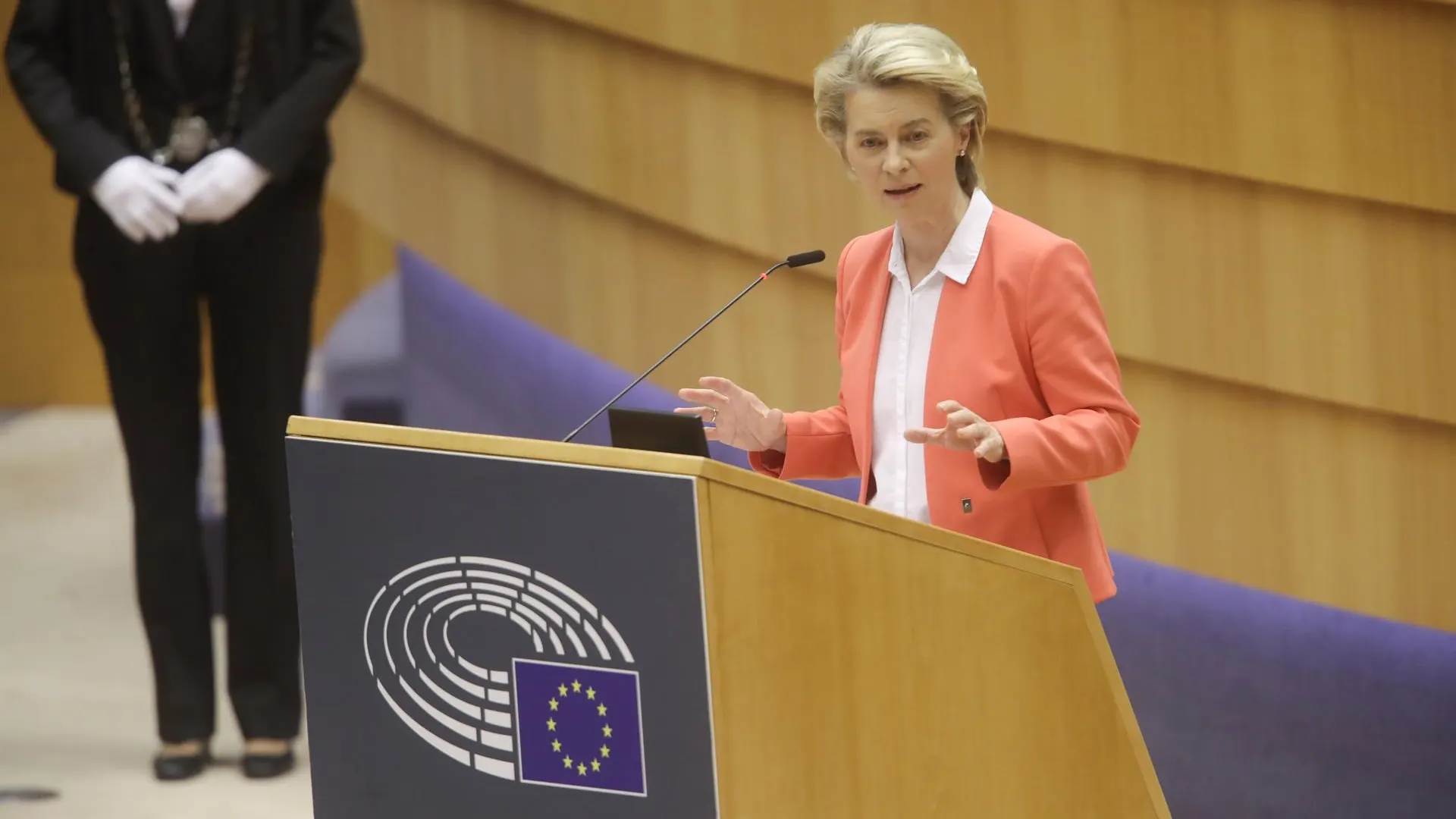 Ursula von der Leyen, presidenta de la Comisión Europea, durante un pleno en la Eurocámara