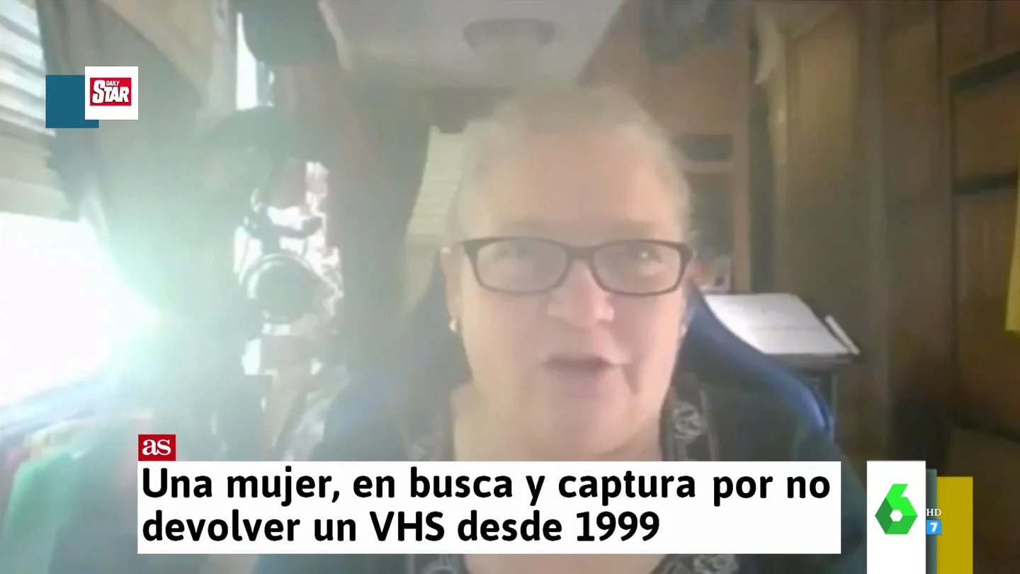Una mujer descubre que está en busca y captura por no devolver una cinta de VHS desde 1999 Una mujer descubre que está en busca y captura por no devolver una cinta de VHS desde 1999