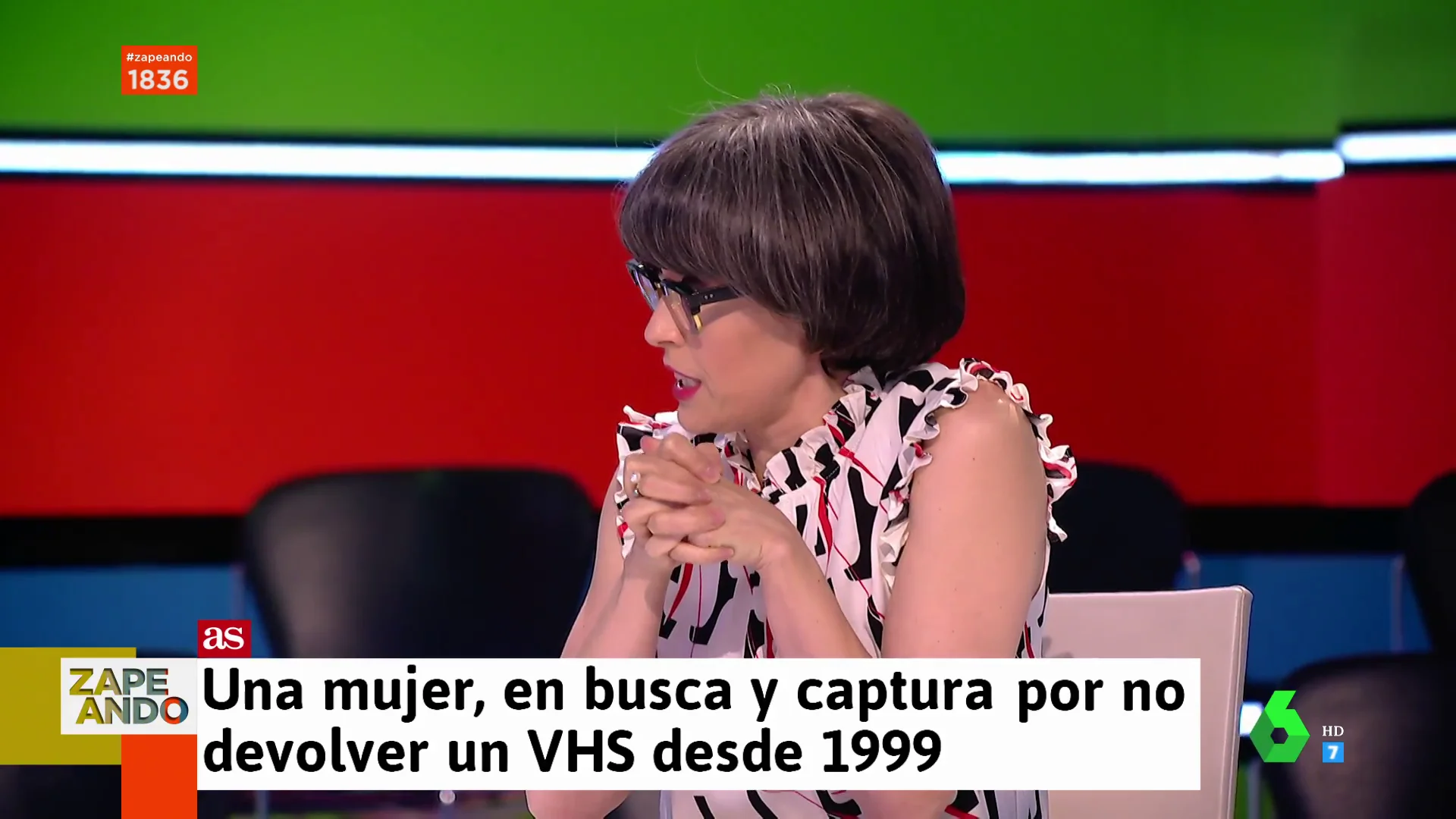 La confesión de Thais Villas sobre su madre en directo que deja alucinado a Quique Peinado: "¡Qué dices!"