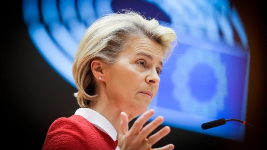 La presidenta de la Comisión Europea, Ursula von der Leyen, en el plenario del Parlamento Europeo. La presidenta de la Comisión Europea, Ursula von der Leyen, en el plenario del Parlamento Europeo.