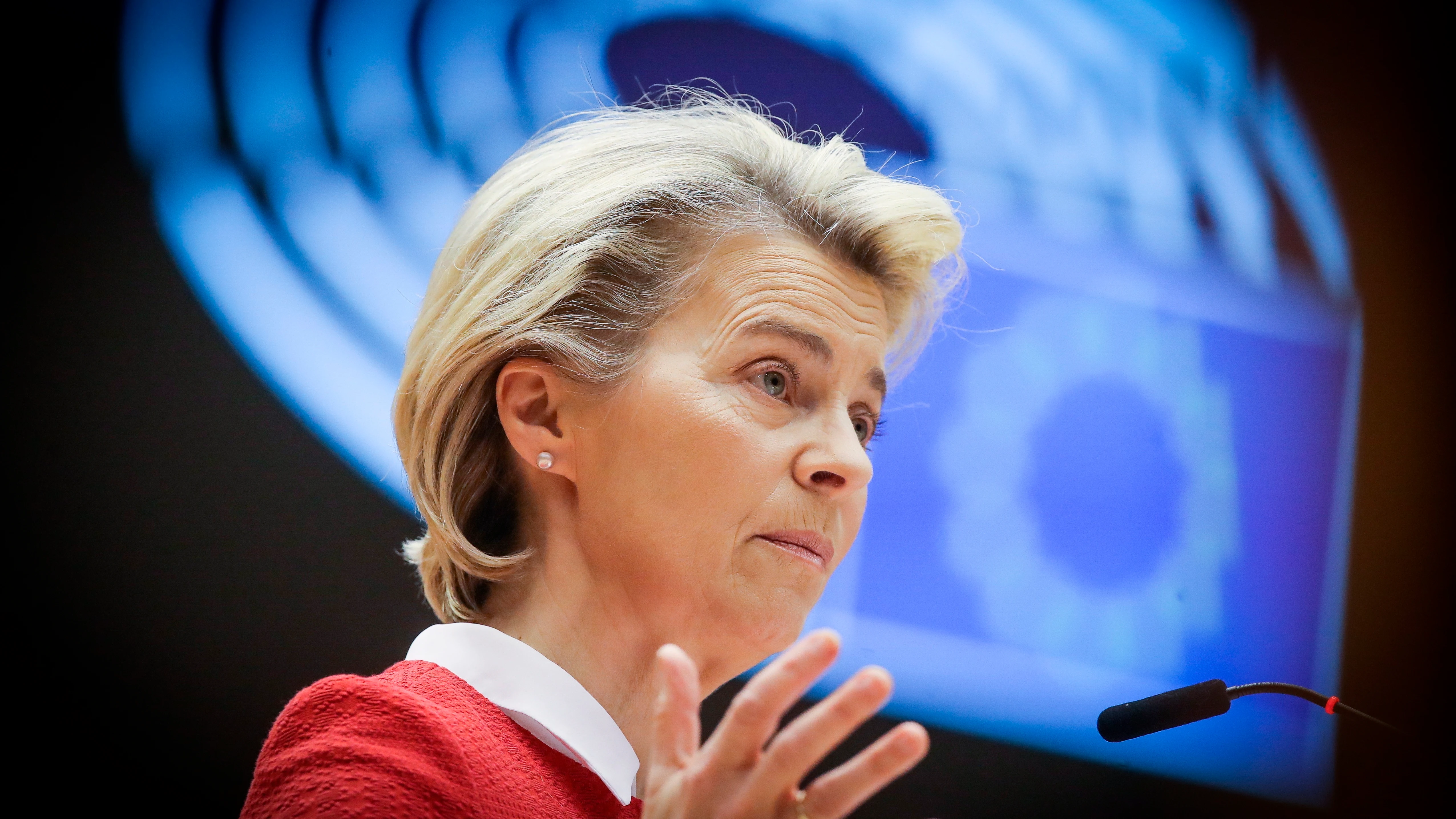 La presidenta de la Comisión Europea, Ursula von der Leyen, en el plenario del Parlamento Europeo.