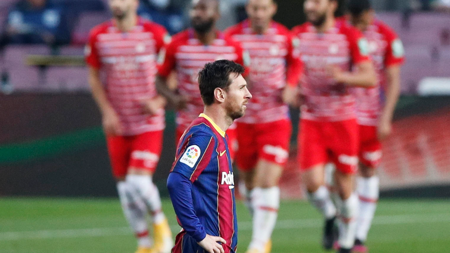 Leo Messi, devastado tras la remontada del Granada en el Camp Nou