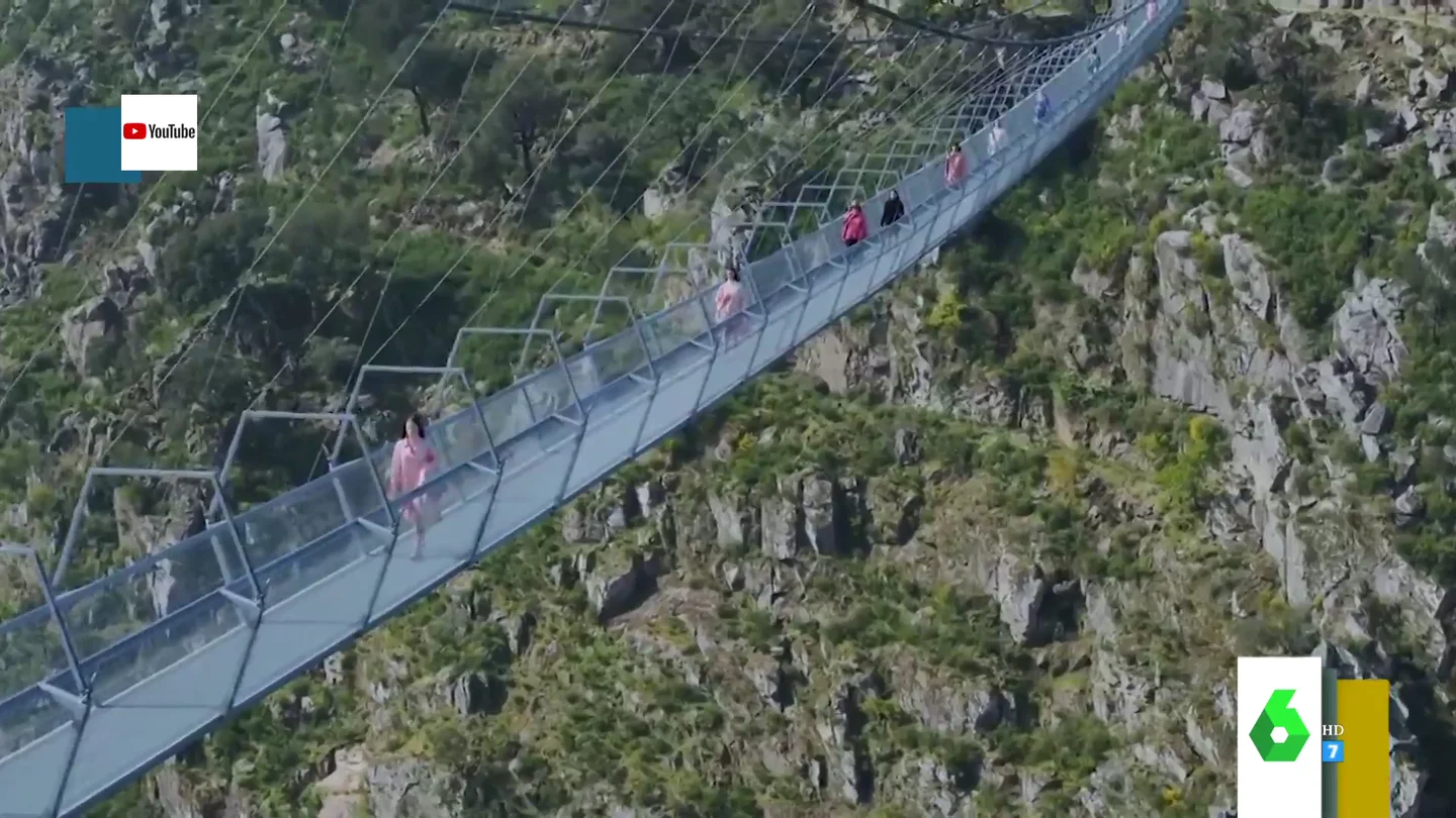 Un puente colgante de 500 metros o una pasarela flotante para coches: los puentes más impactantes del mundo Un puente colgante de 500 metros o una pasarela flotante para coches: los puentes más impactantes del mundo