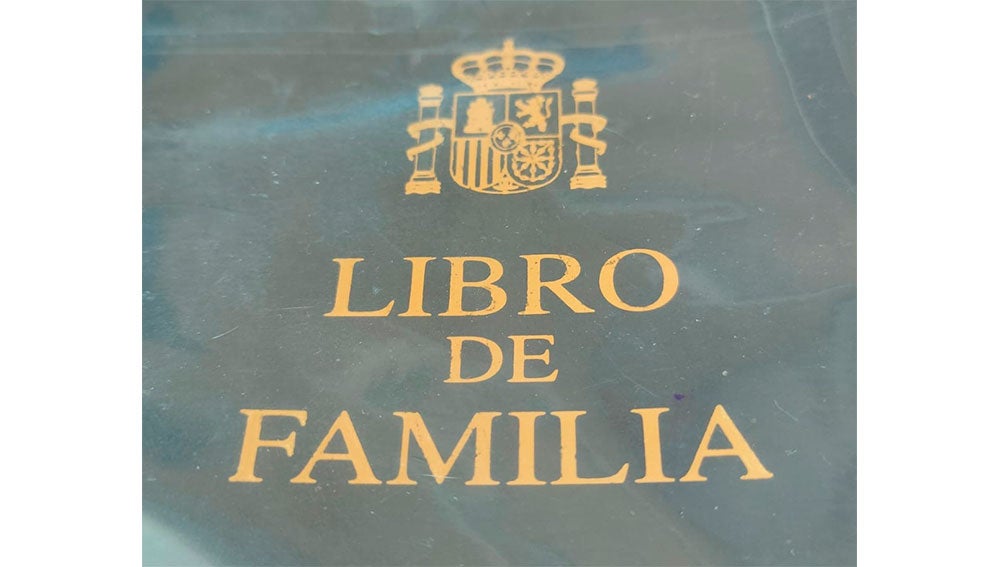 La portada del libro de familia