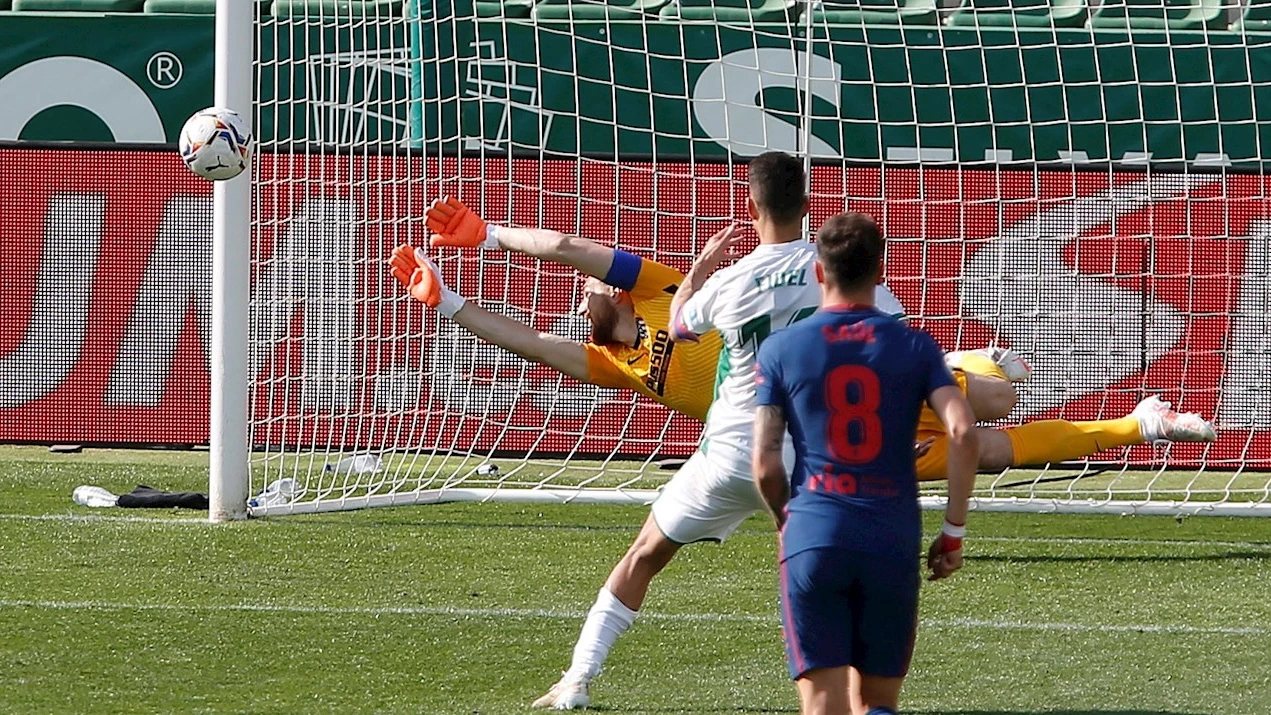 Fidel falla un penalti ante el Atlético