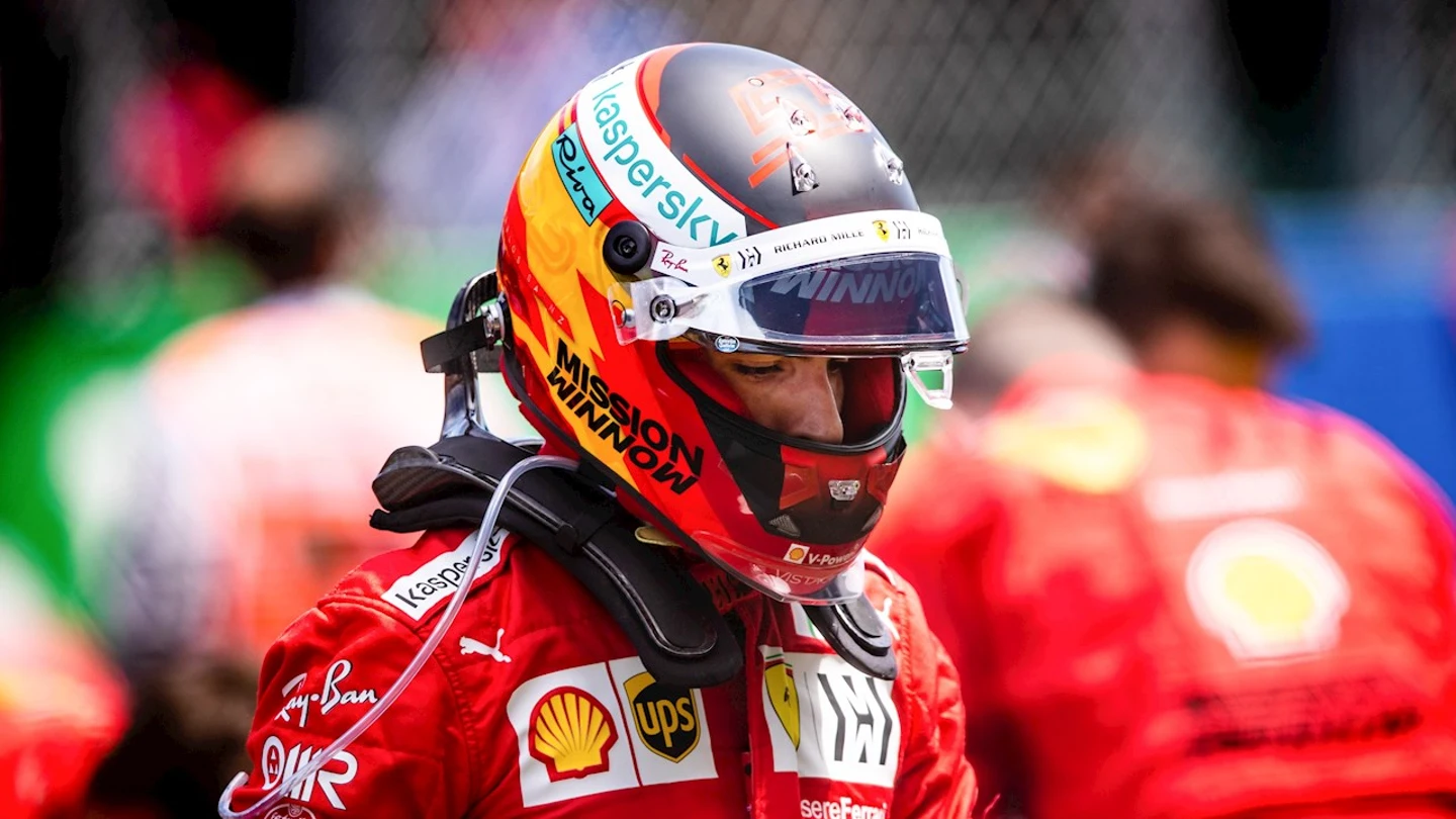 Carlos Sainz, cabizbajo Carlos Sainz, cabizbajo