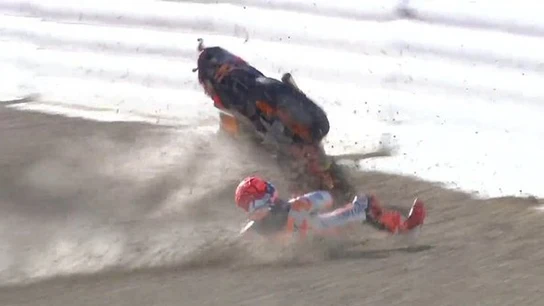 Márquez, al suelo en Jerez Márquez, al suelo en Jerez