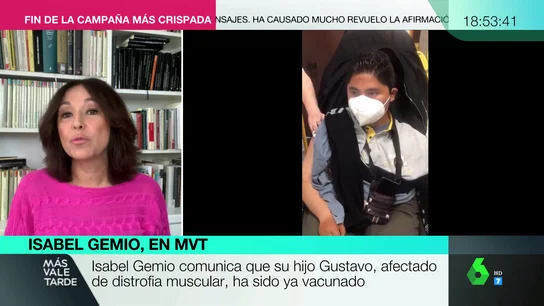 Isabel Gemio, emocionada por la vacunación de su hijo, con distrofia muscular: "Está feliz" Isabel Gemio, emocionada por la vacunación de su hijo, con distrofia muscular: "Está feliz"
