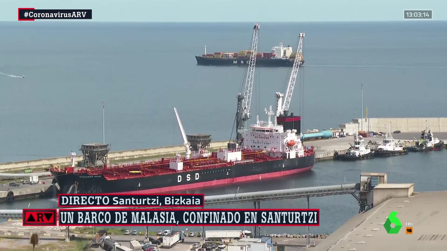 Barco en cuarentena en Santurtzi Barco en cuarentena en Santurtzi